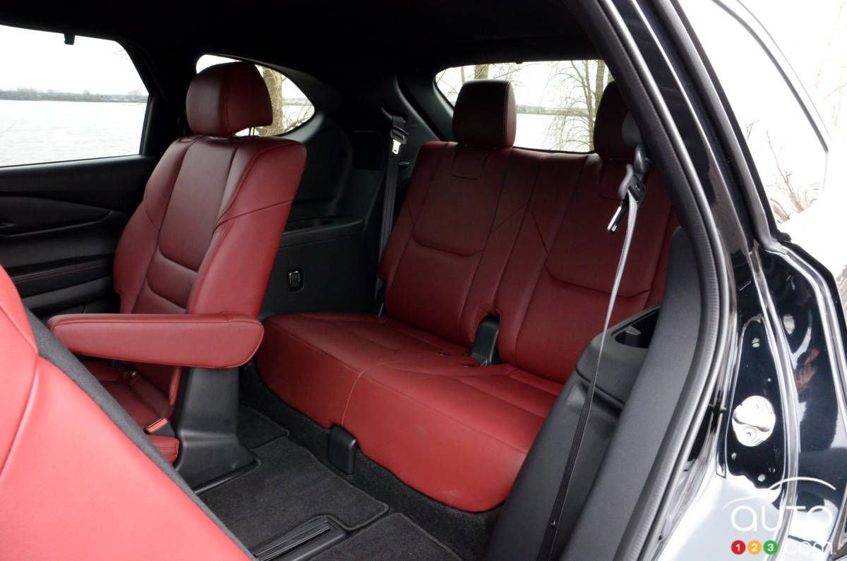 Mazda CX-9 Kuro, sièges arrière